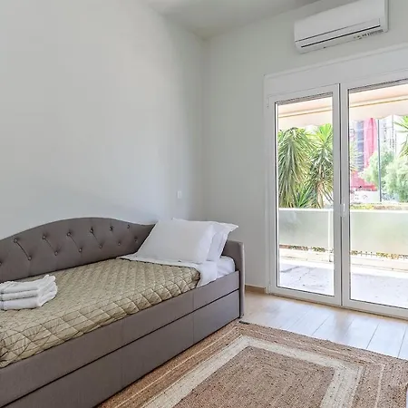 Cozy 2Bd Beachfront Escape In The Heart Of Glyfada Athens Exterior photo