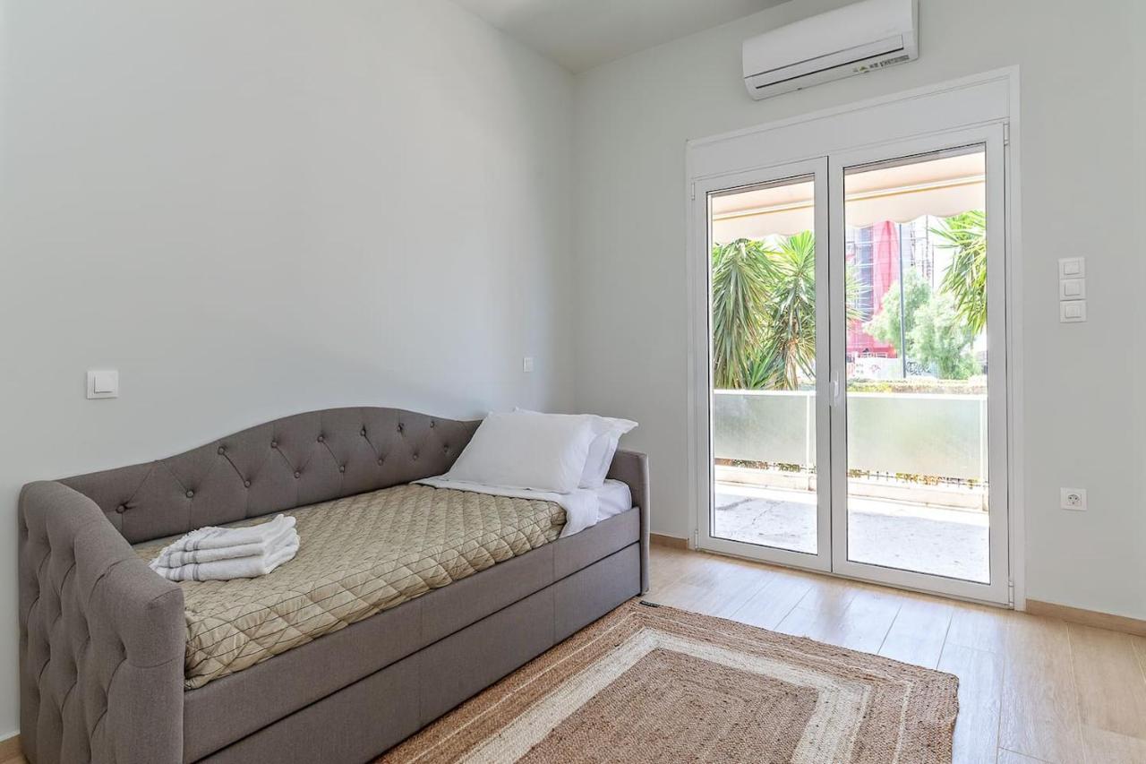 Cozy 2bd Beachfront Escape In The Heart Of Glyfada Athens